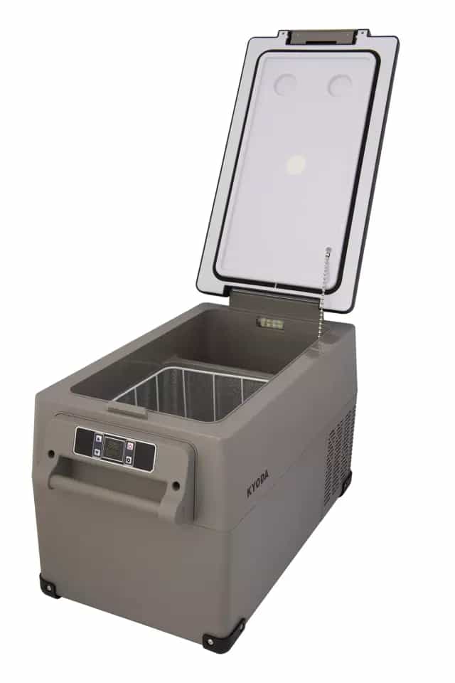 Автохолодильник Kyoda CF35H, двухкамерный, объем 35 л, вес 12,1 кг