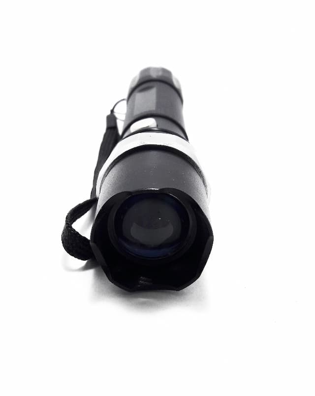 Фонарь ручной Multifunctional SWAT Flashlight